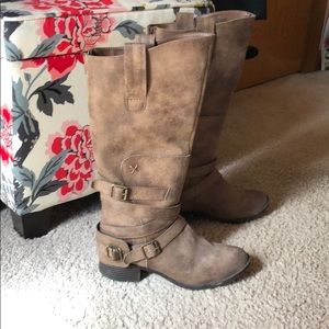 Distressed dark brown leather riding boots